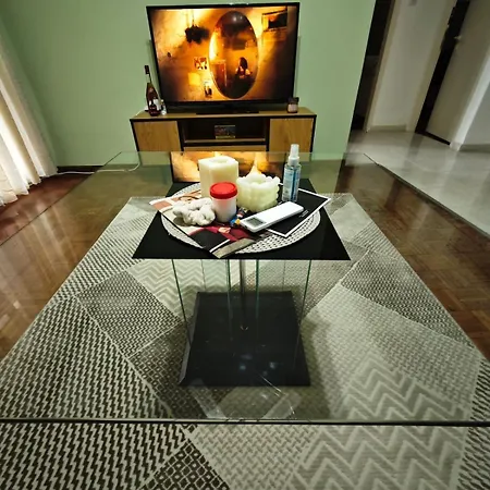 Cozy In The Center *